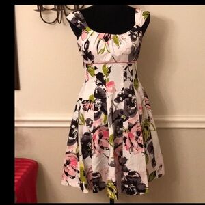 MAGGY LONDON petites floral dress Size 8P